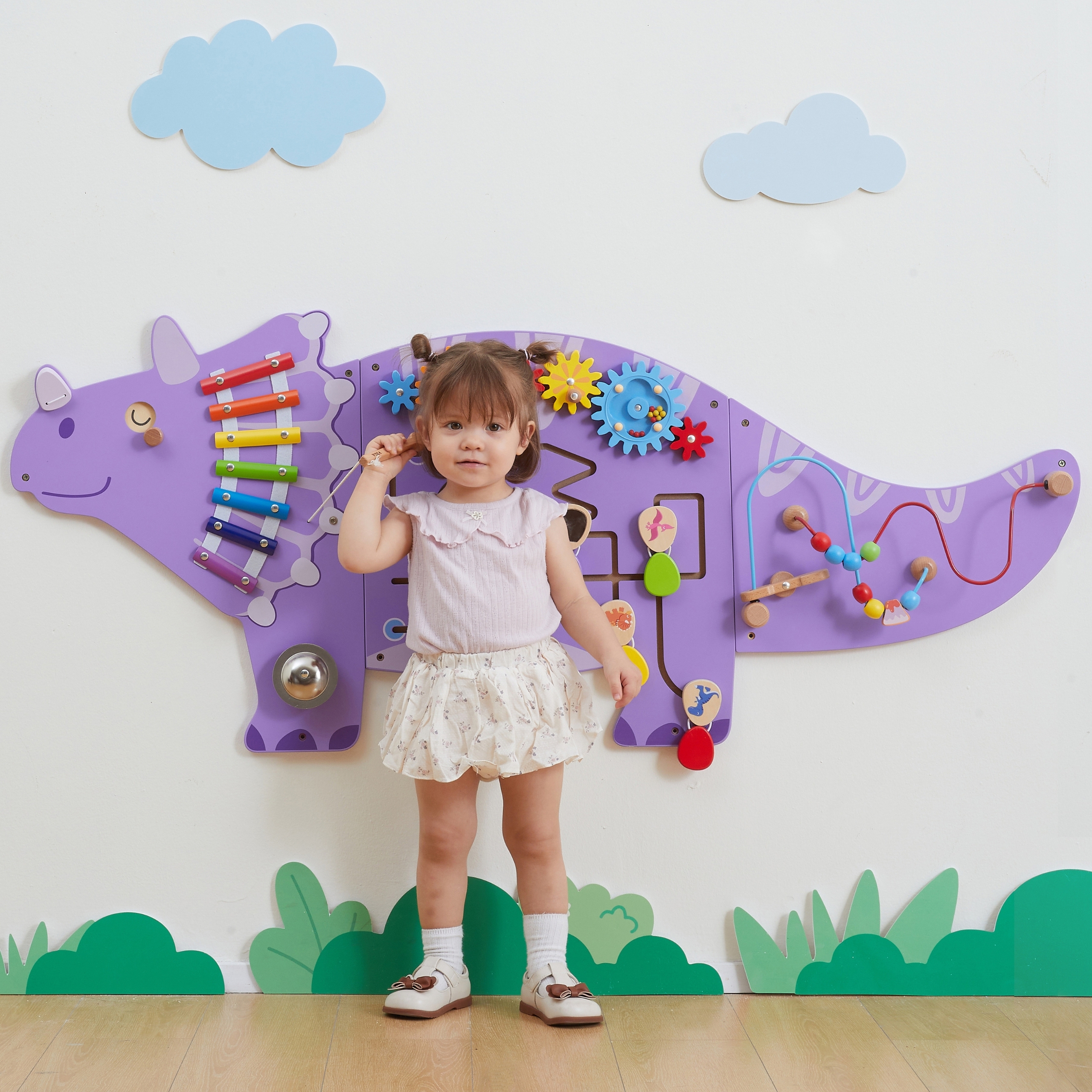 Drewniana tablica sensoryczna-manipulacyjna edu triceratops