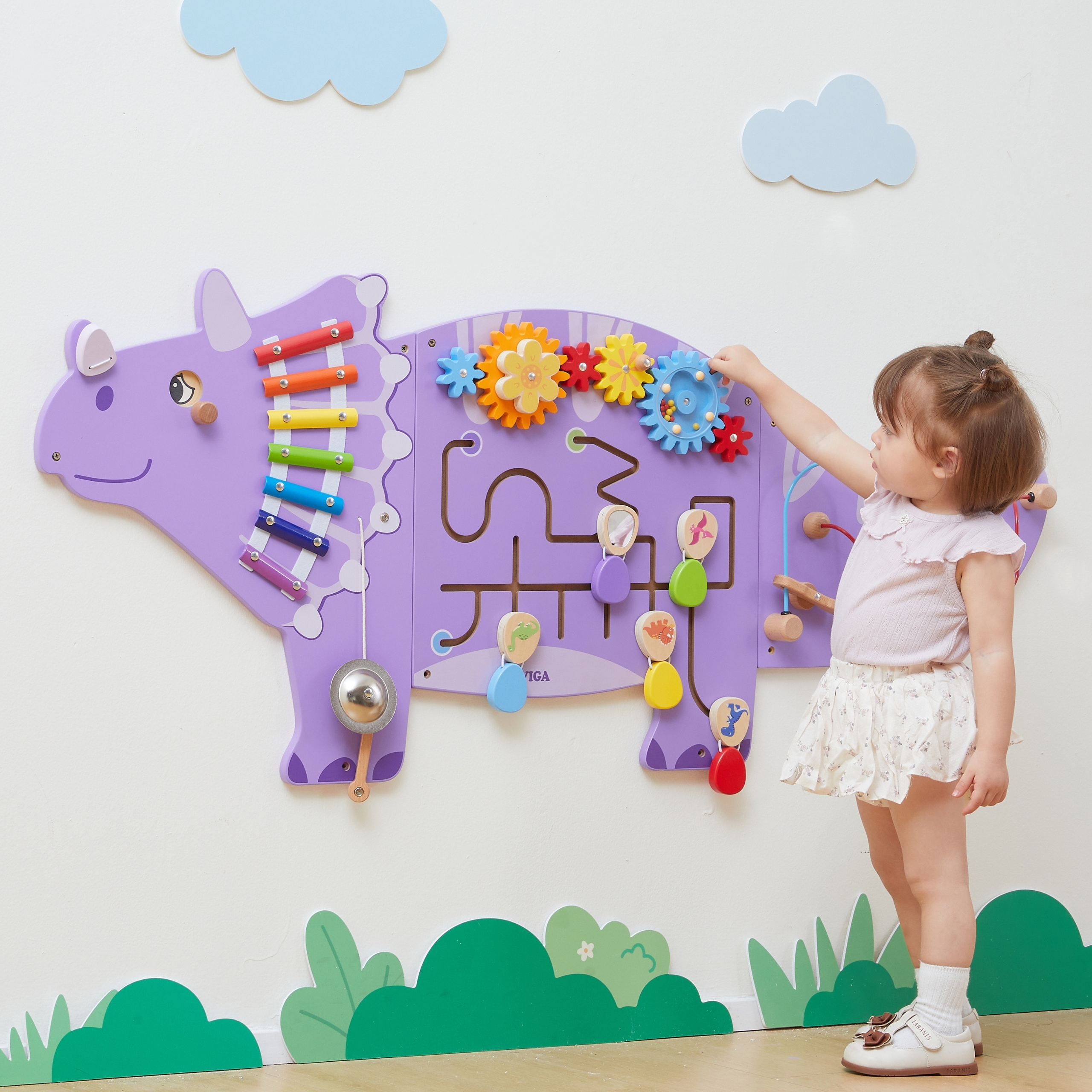 Drewniana tablica sensoryczna-manipulacyjna edu triceratops