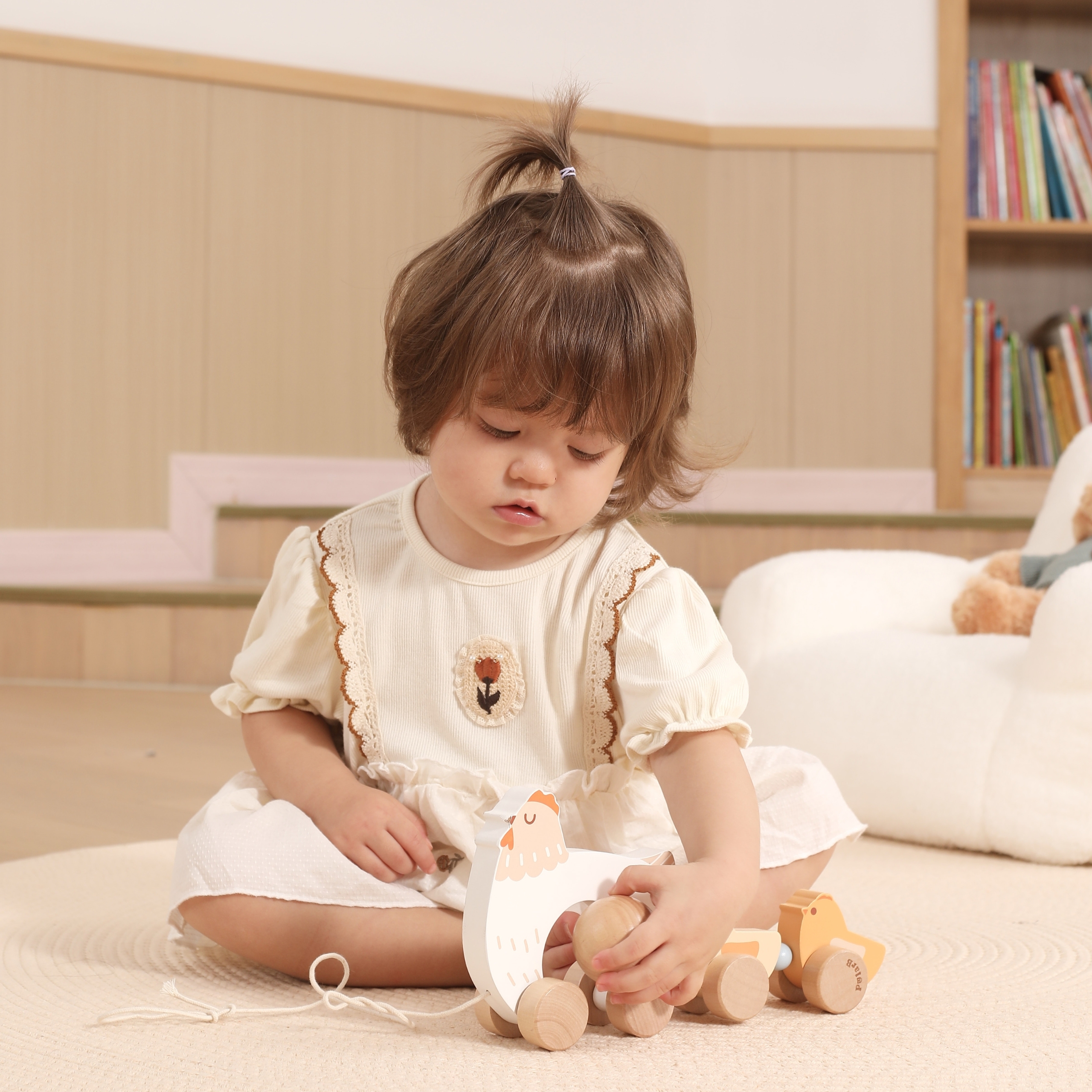 Drewniana Kurka-Turlaczka z Pisklętami - 6 z 10