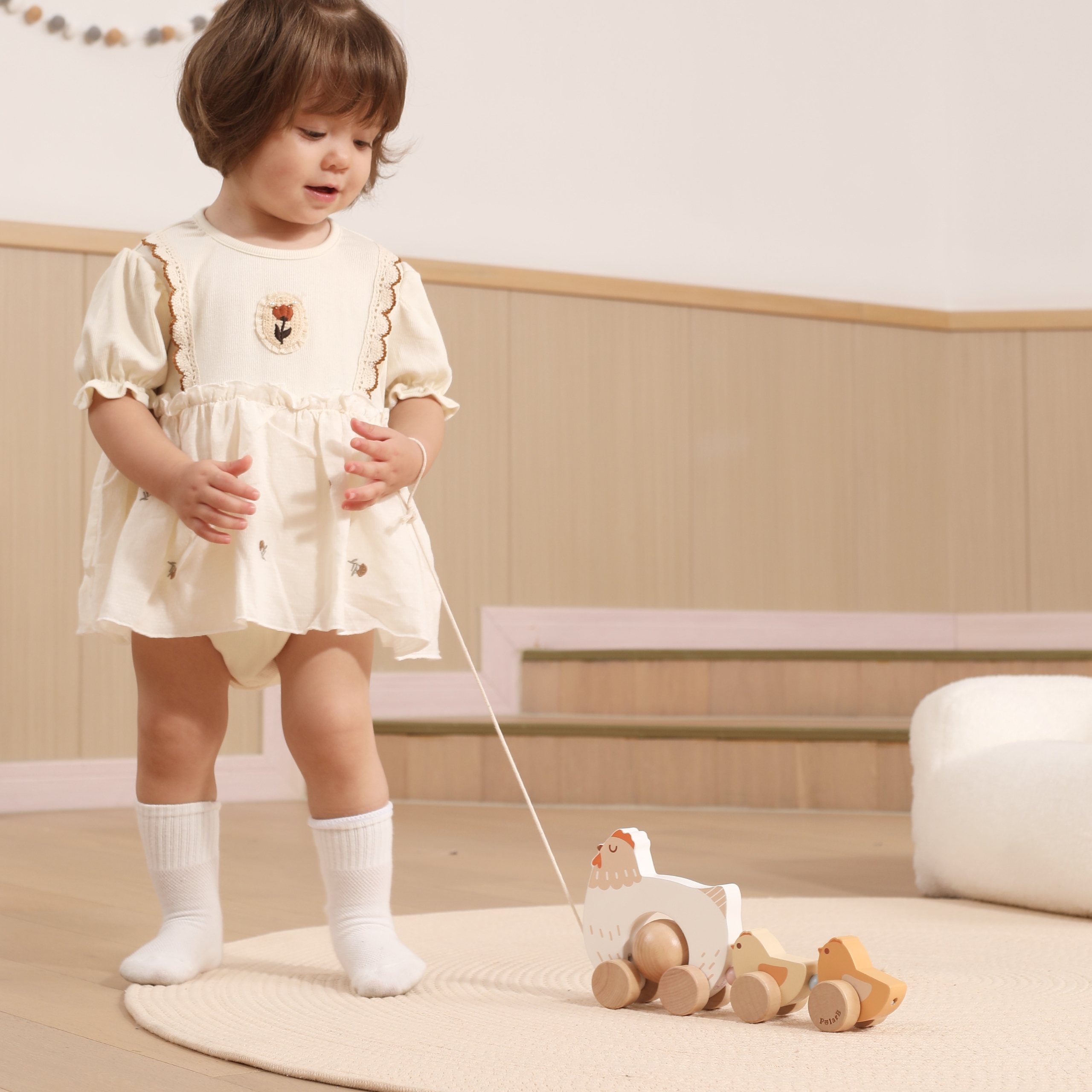 Drewniana Kurka-Turlaczka z Pisklętami - 7 z 10