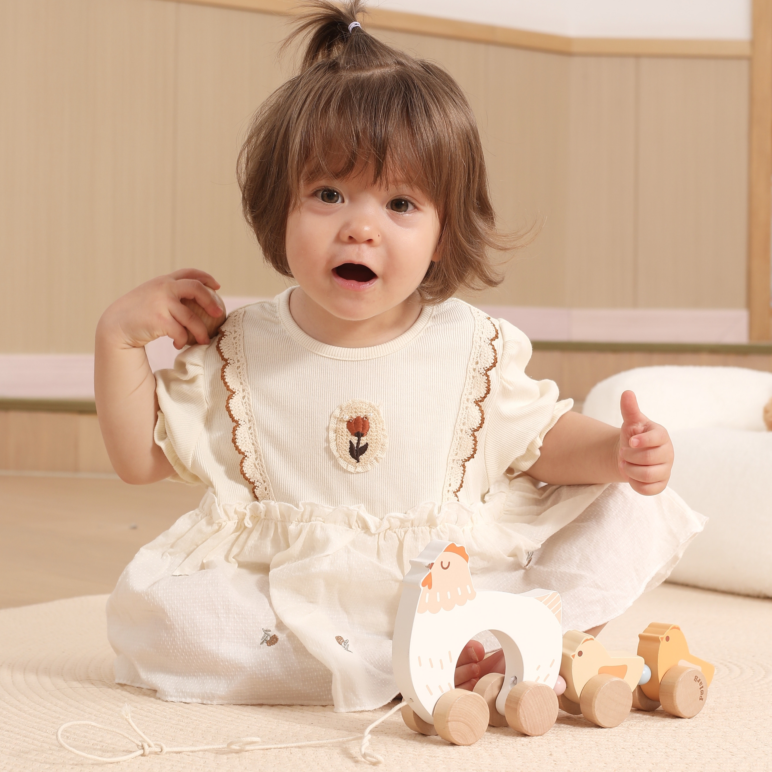 Drewniana Kurka-Turlaczka z Pisklętami - 10 z 10