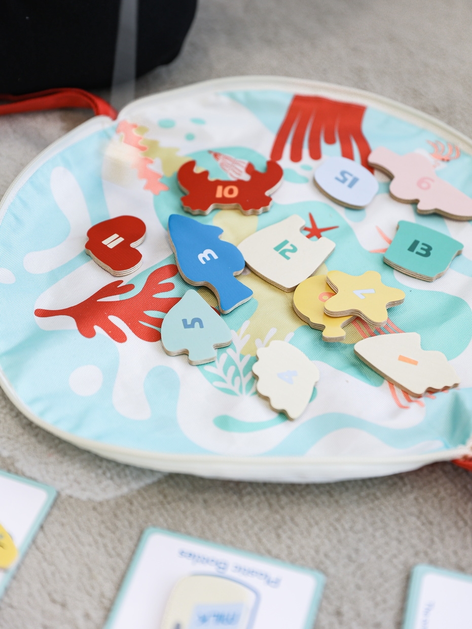 CLASSIC WORLD Edukacyjna Gra Łowienie Rybek na Magnes z Kartami do Nauki Liczenia 35 el.