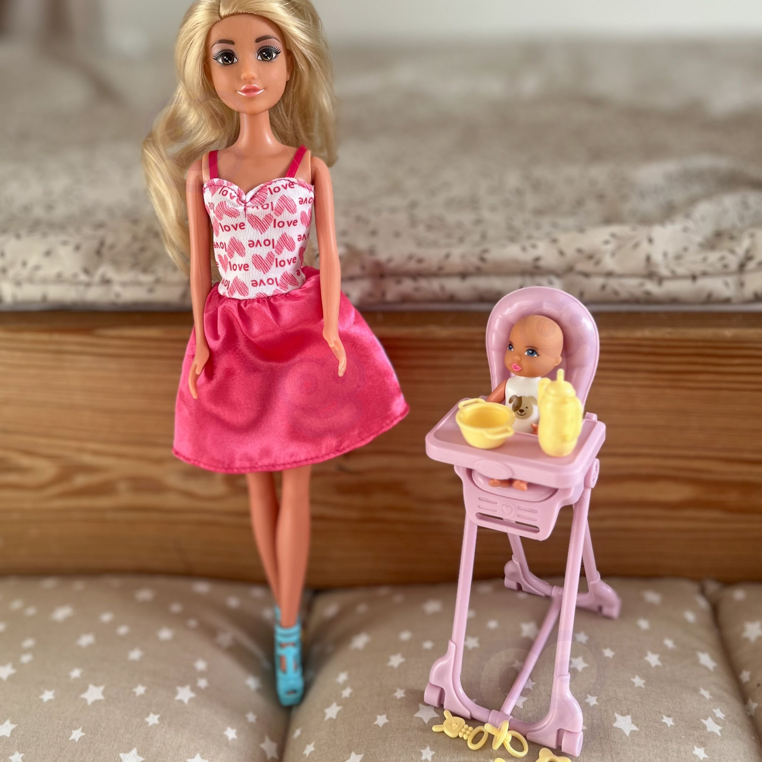 WOOPIE ROYAL Lalka Lily Bobas Krzesełko do Karmienia Zestaw Akcesoria