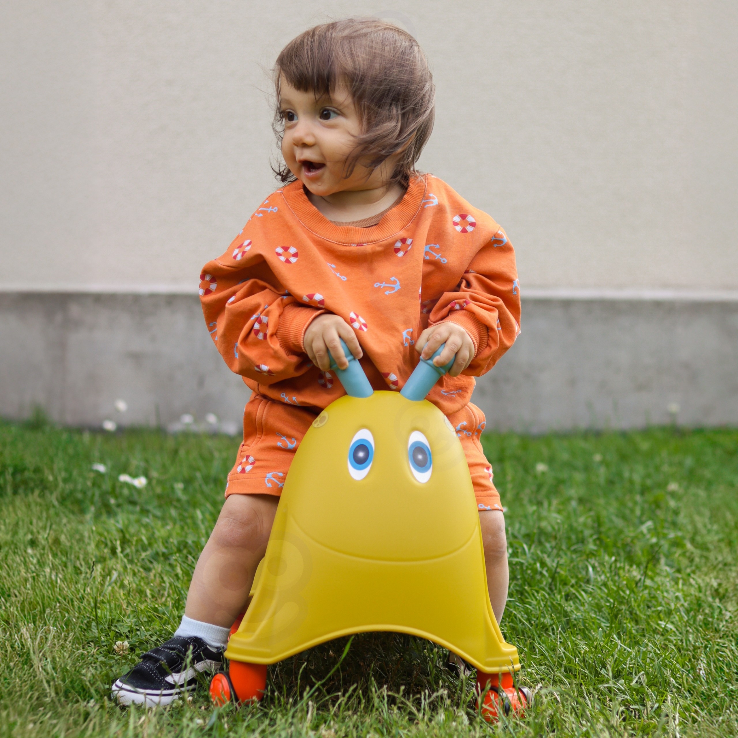 FEBER Jeździk Odpychacz Casual Chodzik Obrotowe kółka 360° 1+