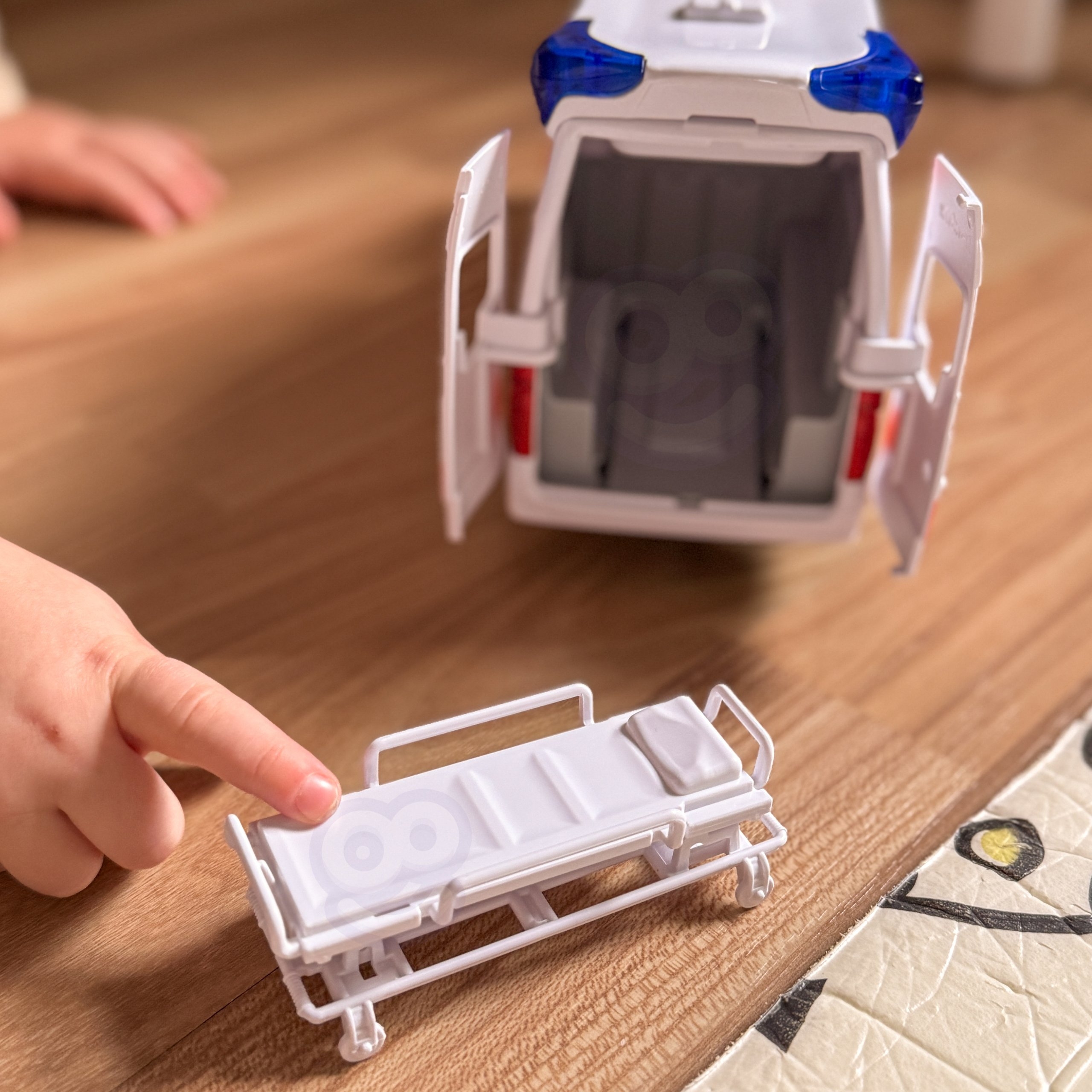 WOOPIE Pogotowie Karetka Ambulans Nosze w Zestawie + Sygnały Dźwiękowe I Świetlne