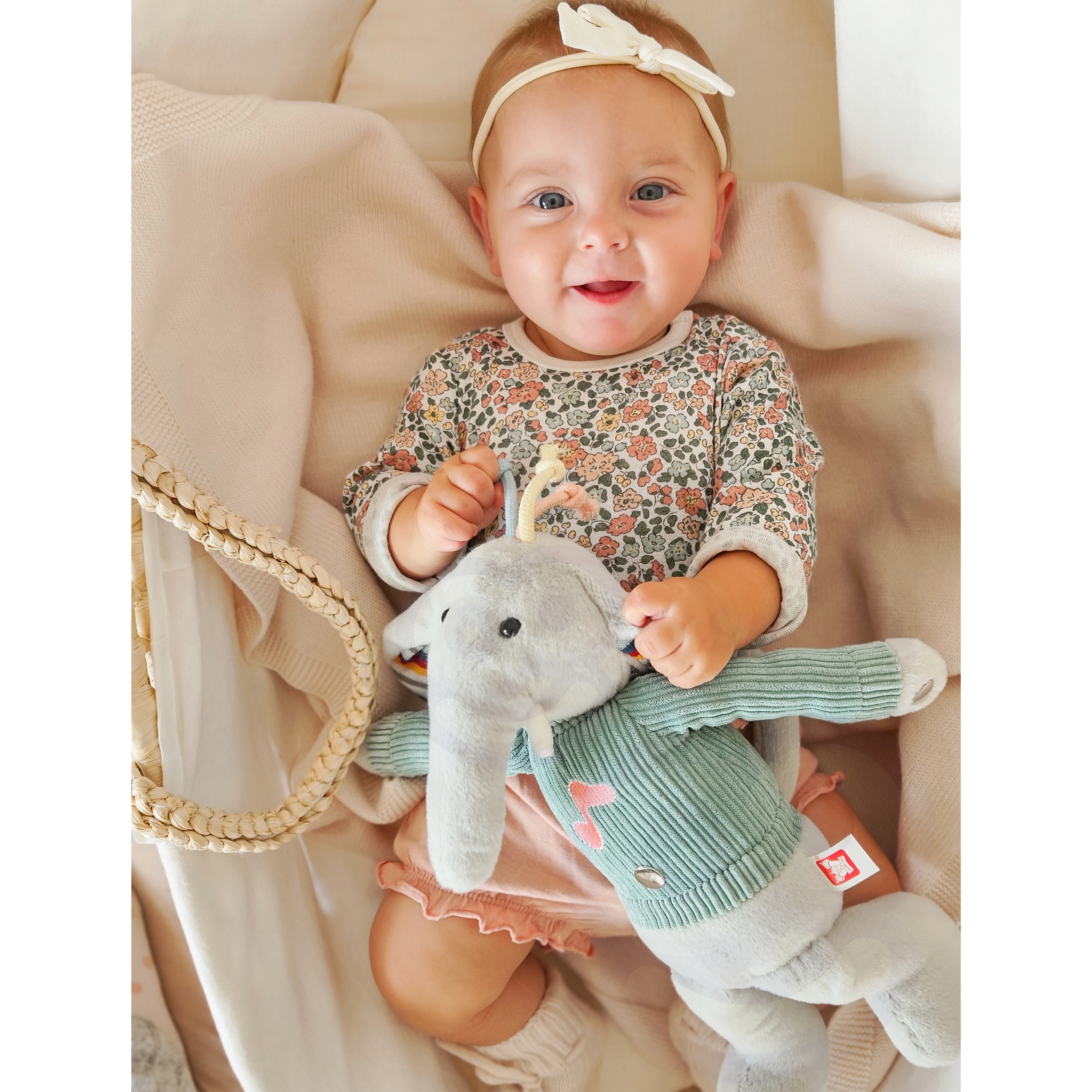 Interaktywny słonik przytulanka z dźwiękiem i światłem - 13 z 13