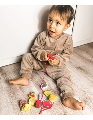 CLASSIC WORLD Drewniana Nawlekanka Owoce 13 el.