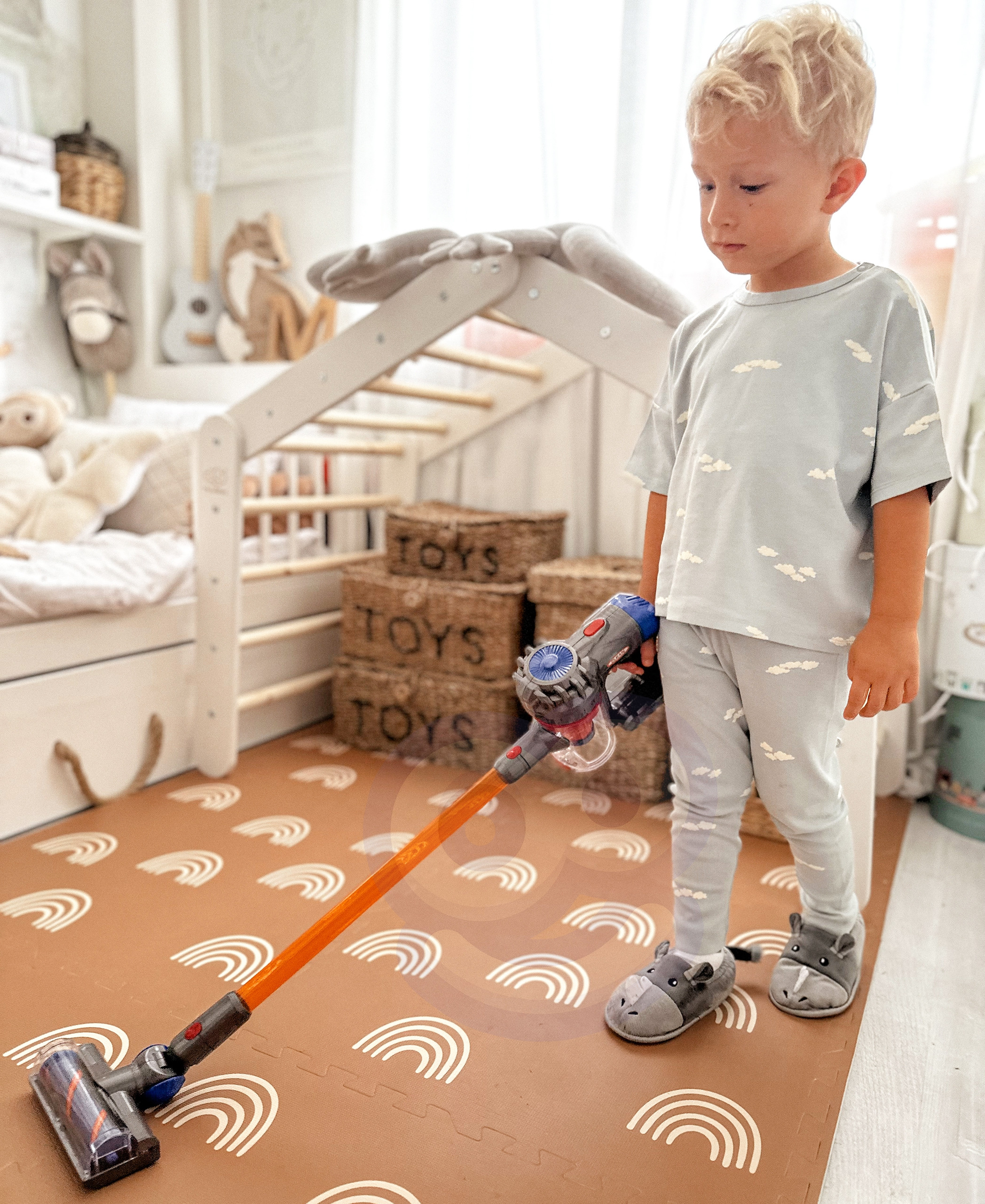 Interaktywny odkurzacz pionowy 3w1 dla dzieci z funkcją ssania - 27 z 38