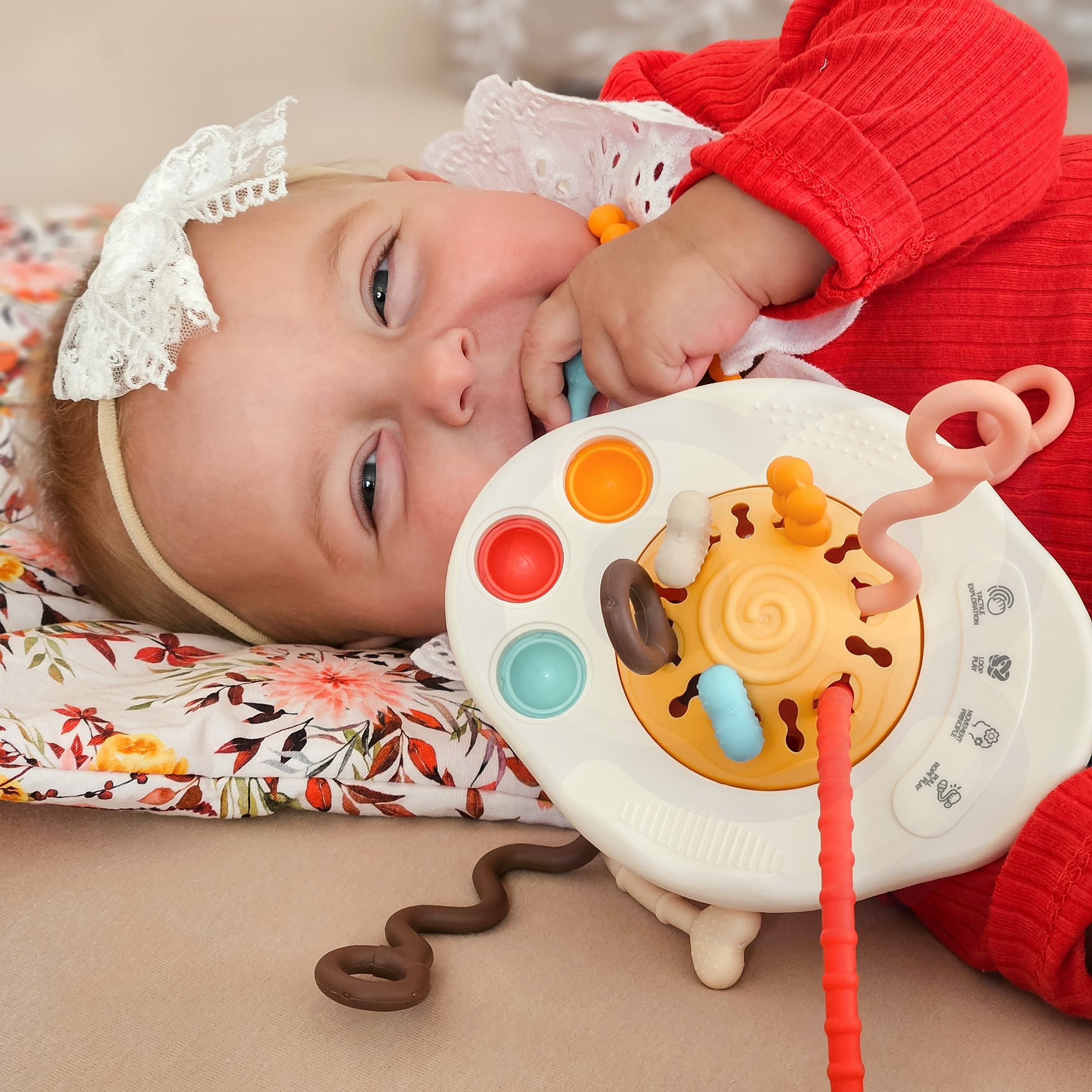 Zabawka sensoryczna montessori gryzak grzechotka wielofunkcyjny ufo - 16 z 23