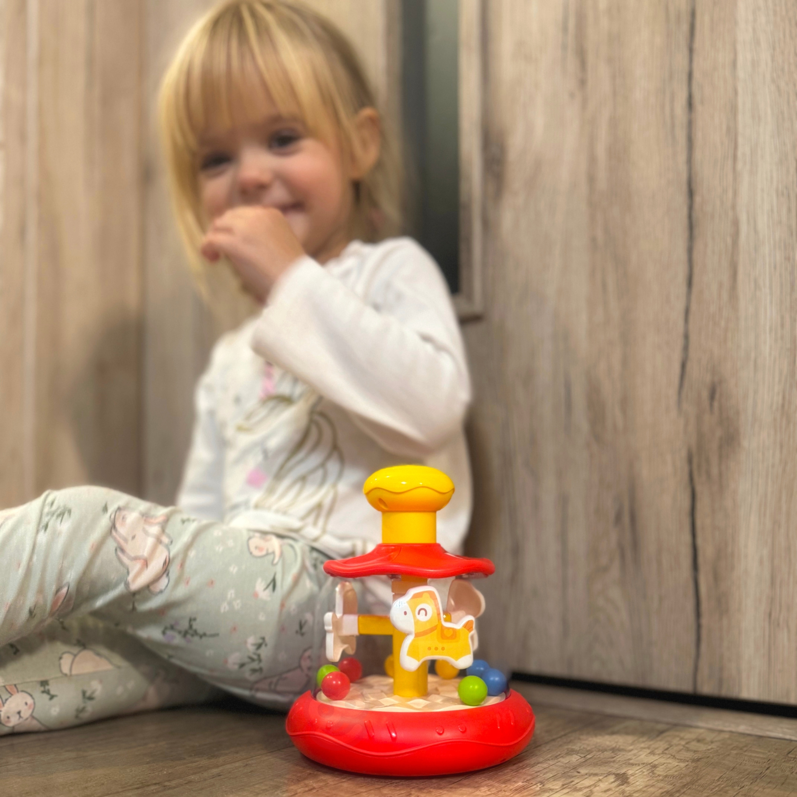 Kolorowe koniki czerwona bączek karuzela - 15 z 19