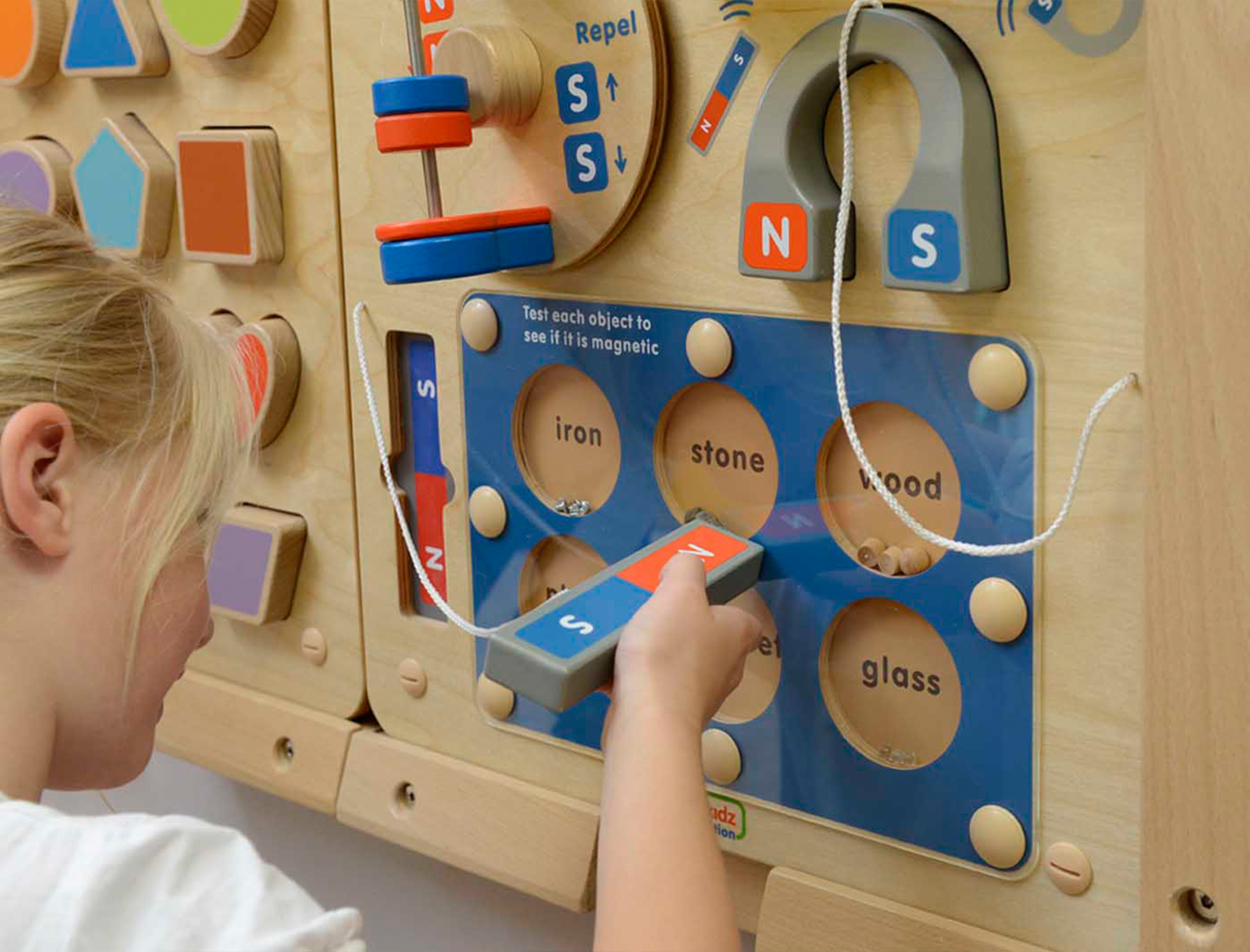 Nauka o przyciąganiu magnetycznym - ścienna tablica edukacyjna flex montessori