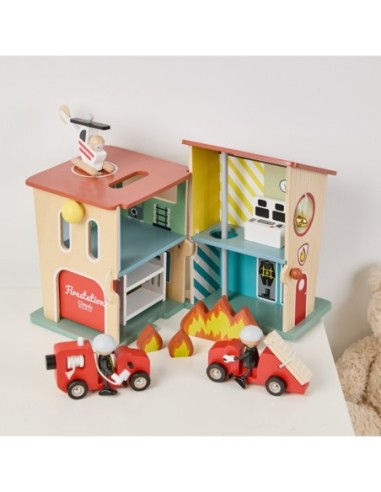CLASSIC WORLD Remiza Strażacka Drewniana Garaż Auto Helikopter Figurki 13el.
