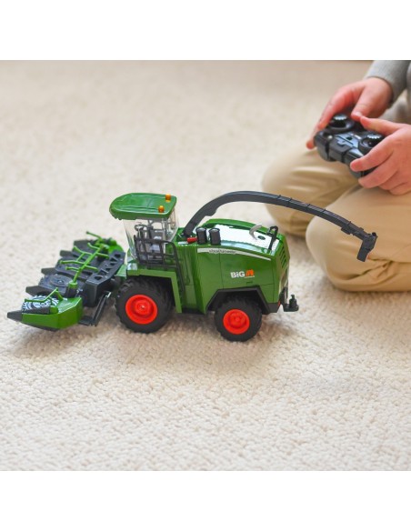 Remote Controlled Combine Harvester 1:24 Woopie - Lights, Sounds, Smoke