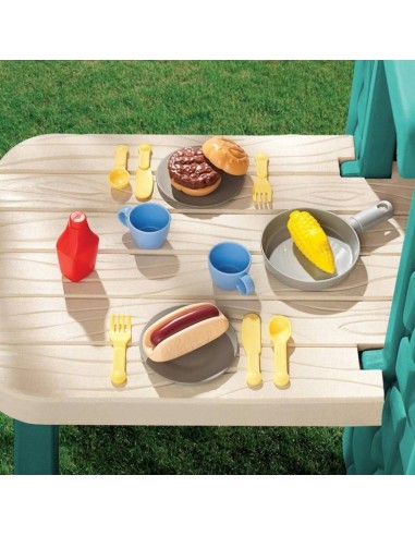 PATIO LITTLE TIKES Picnic House - a fun garden with a bell and kitchen!