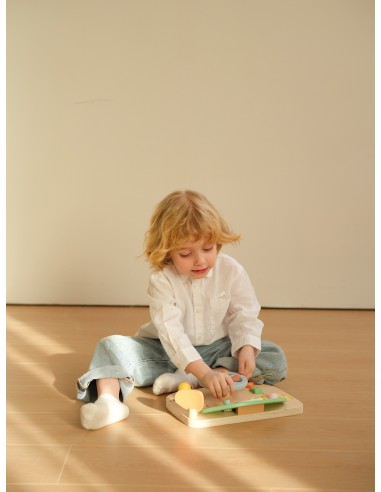 CLASSIC WORLD Wooden Manipulation Board - Motorized Steering Wheel