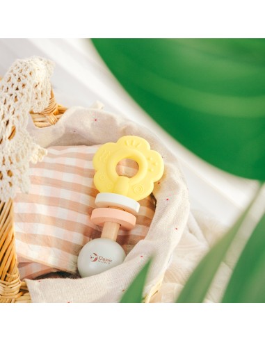 Drewniana Pastelowa Grzechotka Gryzak Kwiatuszek 2w1 0+ CLASSIC WORLD