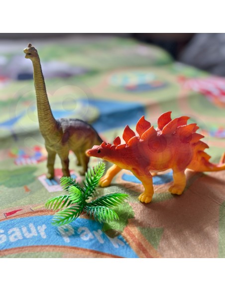 WOOPIE Dinosaurs Set 16 Pieces with Mat and Box for Children