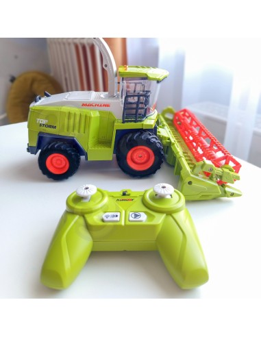 Remote Controlled Harvester with Woopie Accessories – Realistic Fun