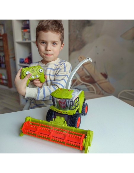 Remote Controlled Harvester with Woopie Accessories – Realistic Fun