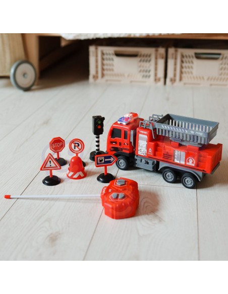 WOOPIE Remote Control Fire Truck with Lift 1:16