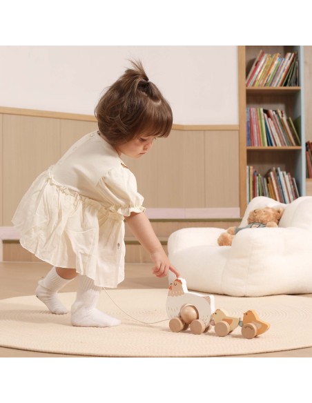 VIGA PolarB Wooden Pulling Hen with Chicks