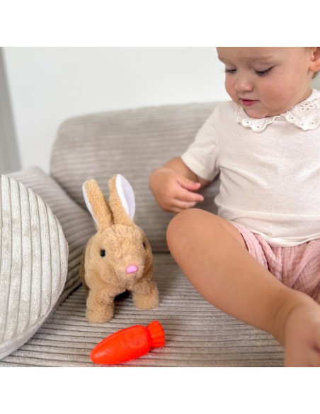 WOOPIE interaktyvus pliušinis žaislas su morkyte – smėlio spalvos