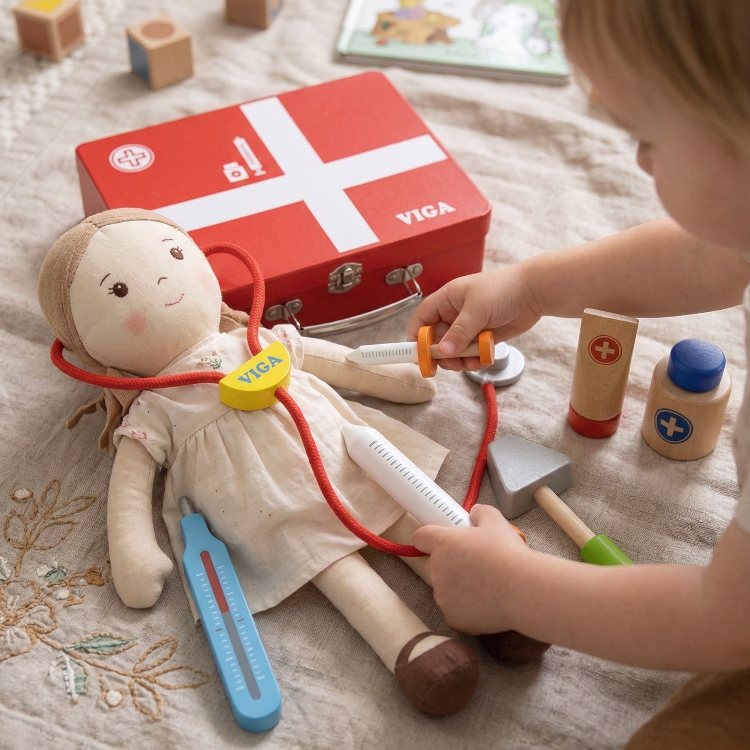 Drewniany zestaw małego lekarza w walizce - 22 z 22