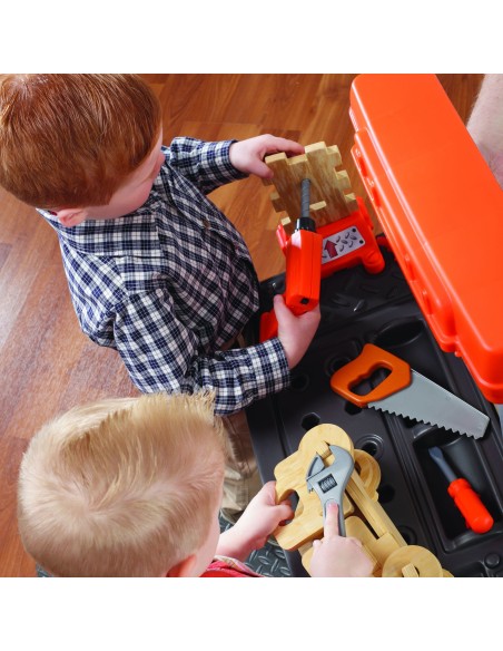 Step2 Little Handyman's Workshop with Accessories