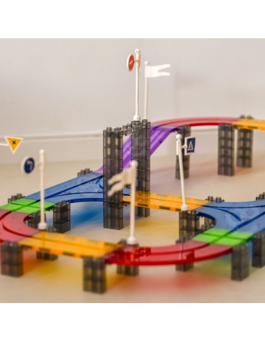 WOOPIE Magnetische Autorennbahn 137-tlg. + Auto – Rennset