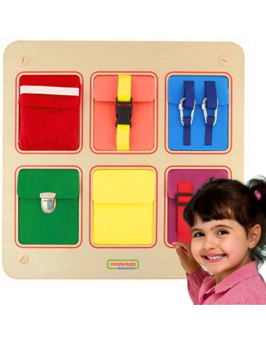 Holz-Manipulationstafel von MASTERKIDZ – Flex mit Schnallen