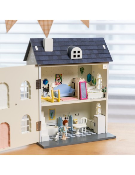 Wooden Vintage Dollhouse CLASSIC WORLD - Classic in Design