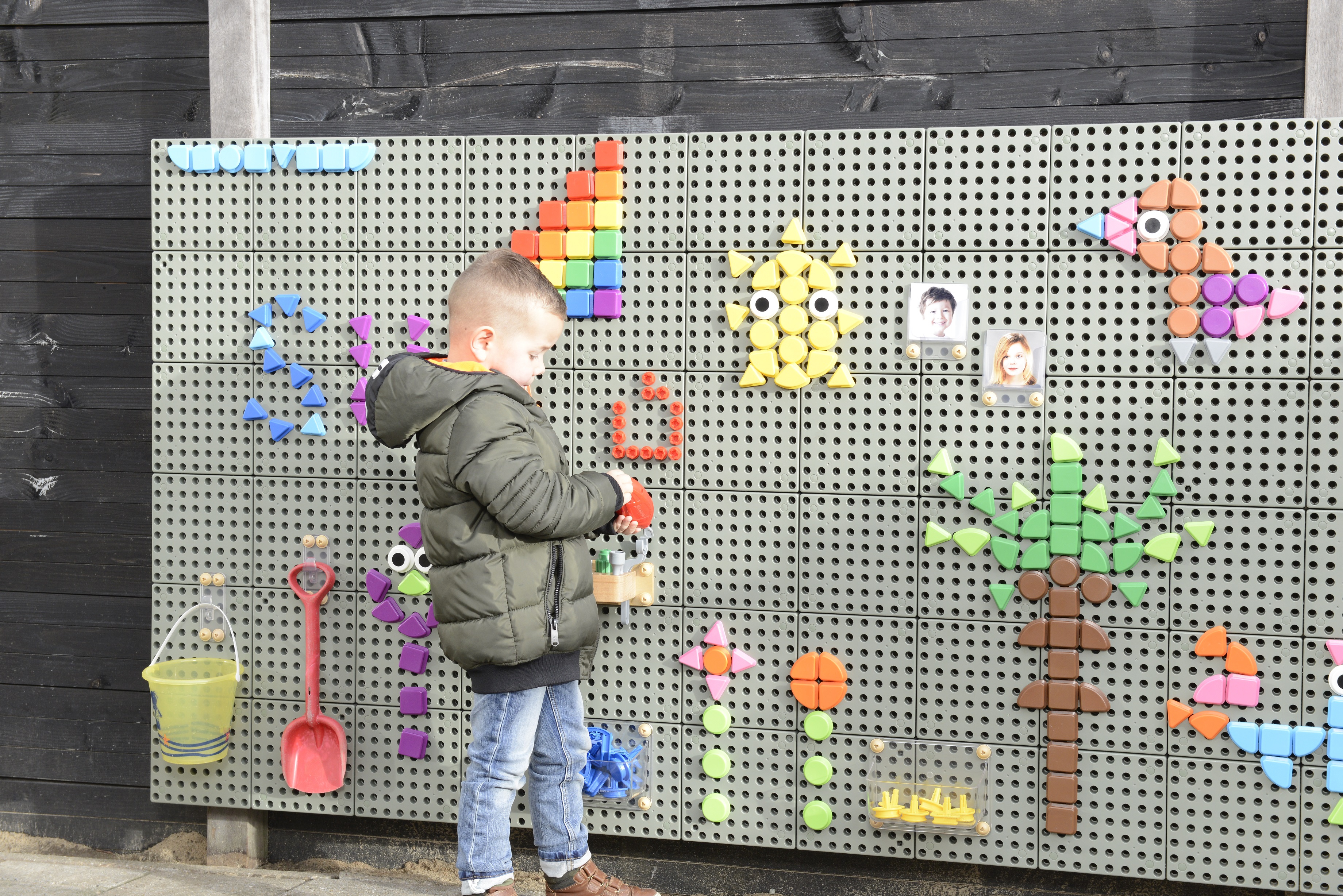 Zestaw kołeczki w kształcie figur geometrycznych 64szt do tablic stem