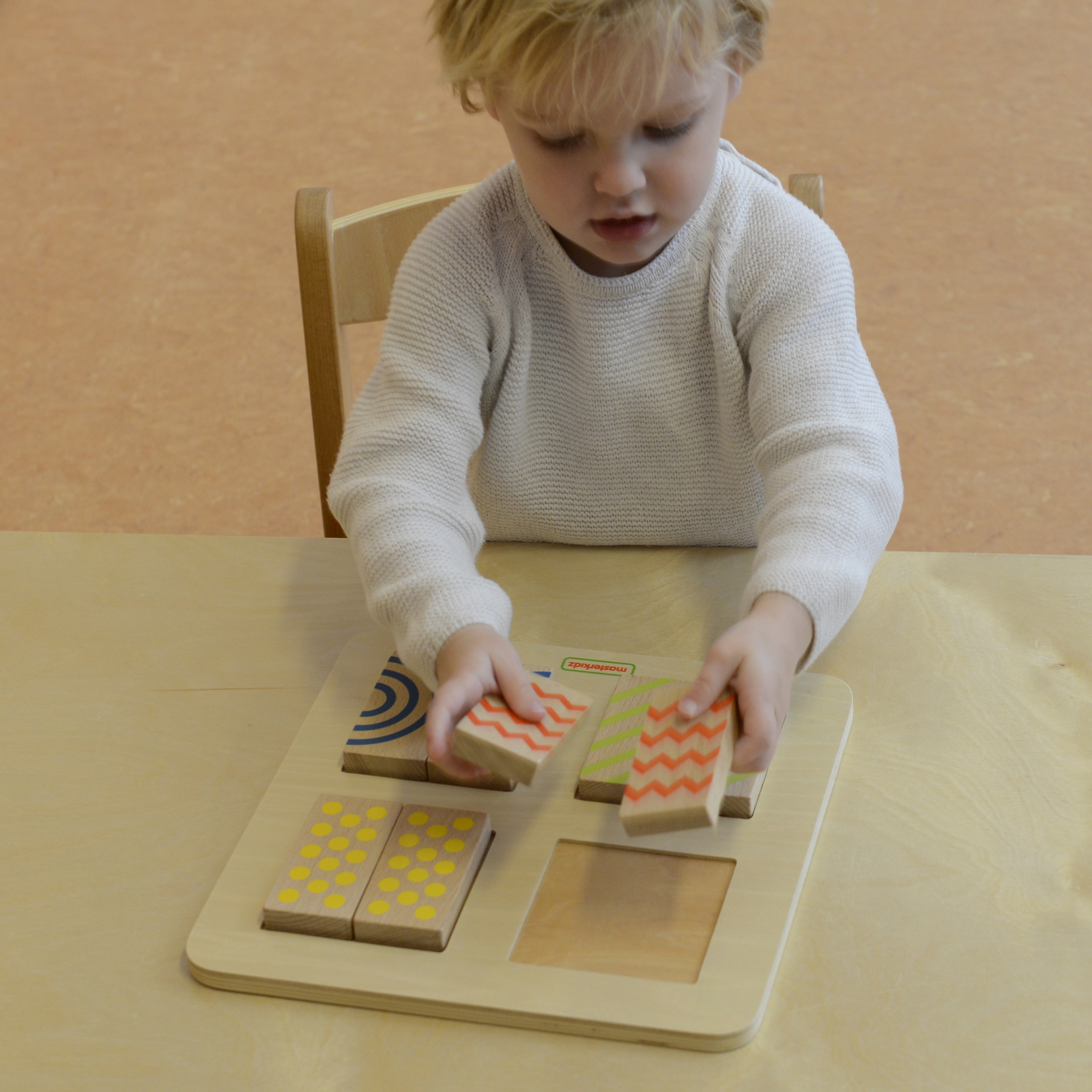 Układanka dwustronne dotykowe klocki wizualne montessori