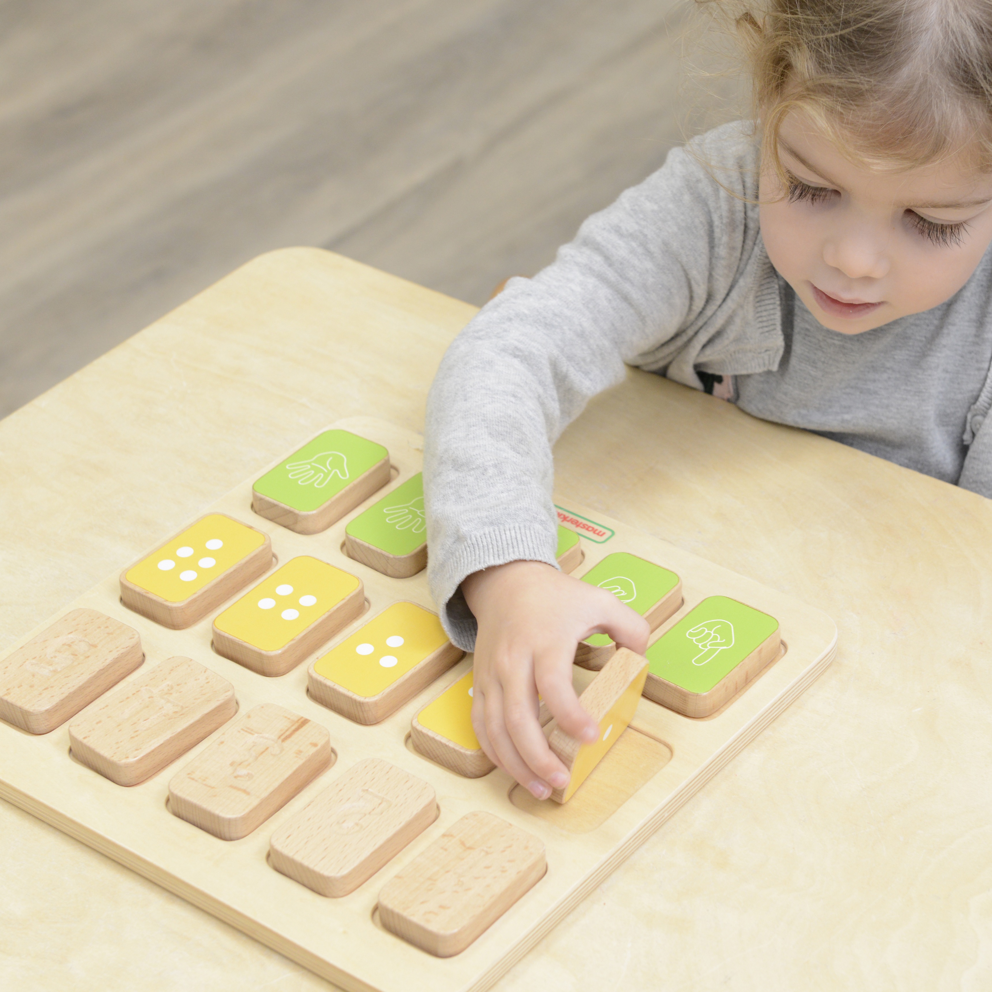 Tablica edukacyjna układanka nauka liczenia montessori