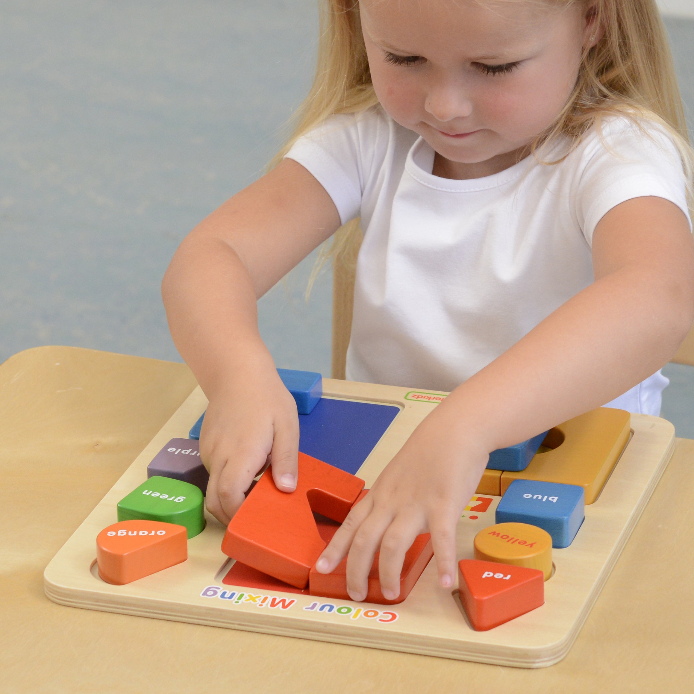Tablica edukacyjna układanka łączenie mieszanie kolorów montessori