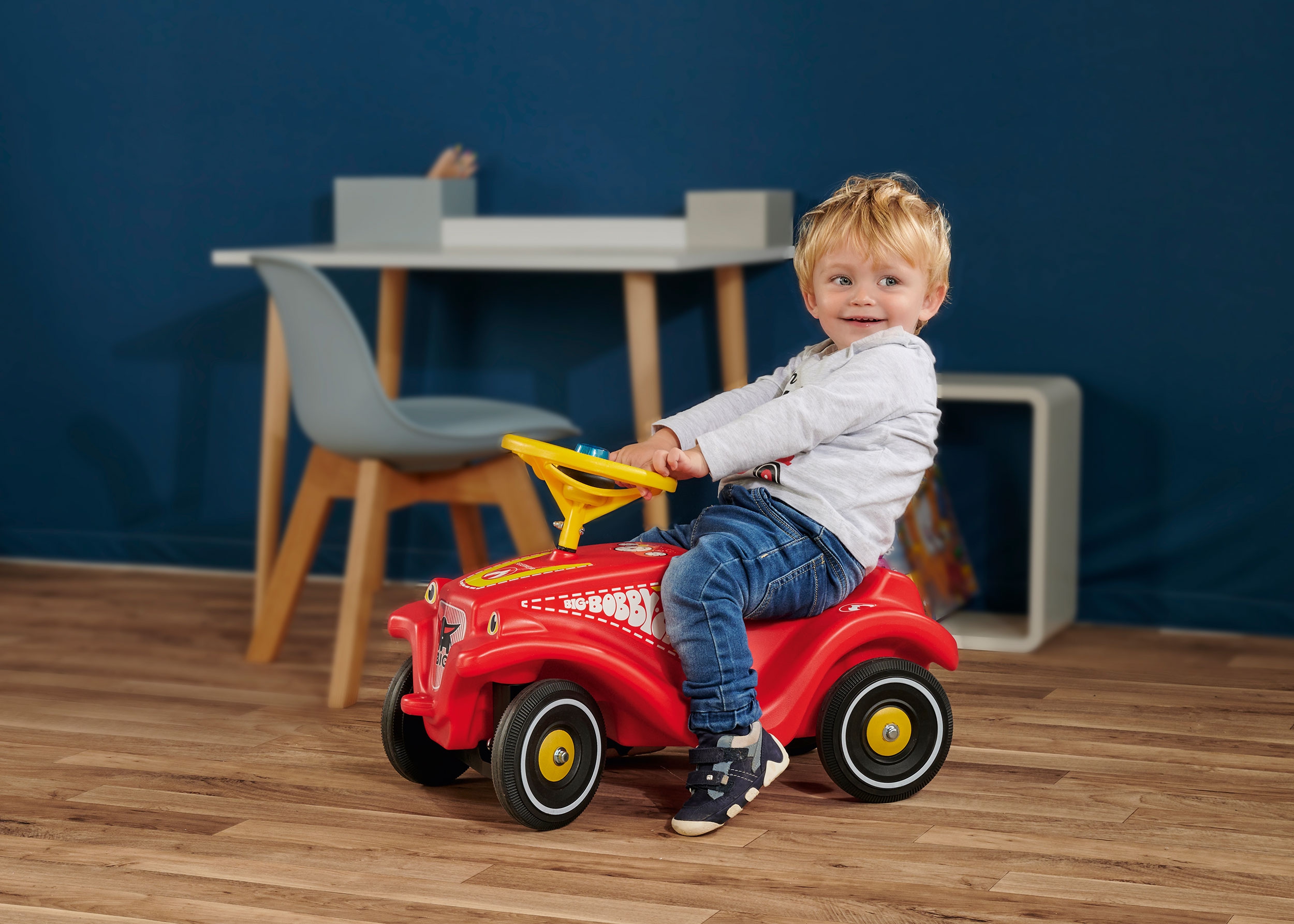 Jeździk pchacz bobby car straż dźwięk