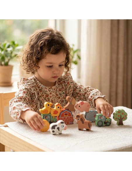 Woopie Green Farm Wooden Threader - 13 pieces
