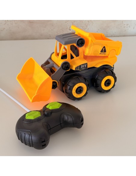 DIY Remote Controlled Excavator for Kids – Learning and Playing Woopie