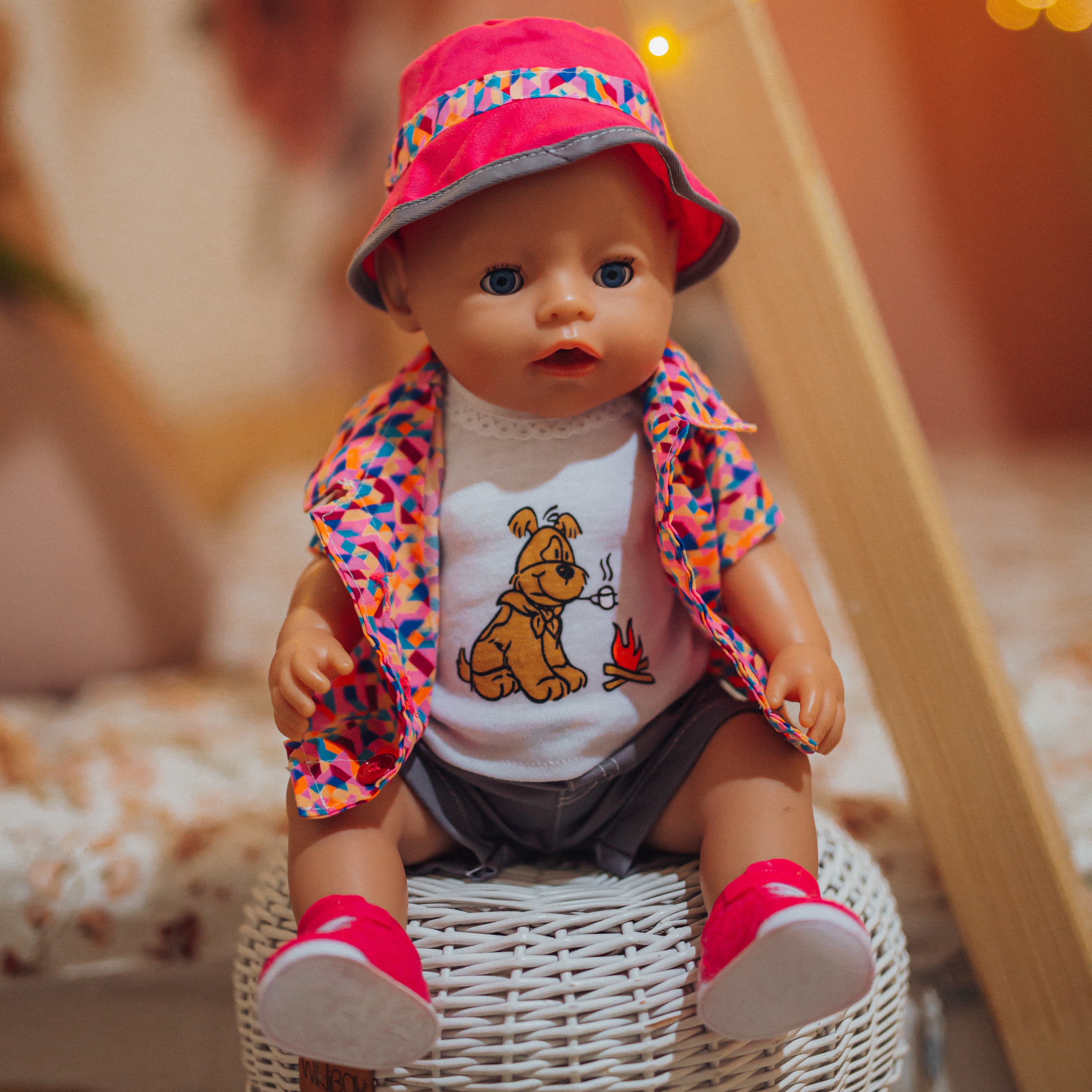 Kolorowe ubranko dla lalki piesek kurteczka czapeczka 43-46 cm