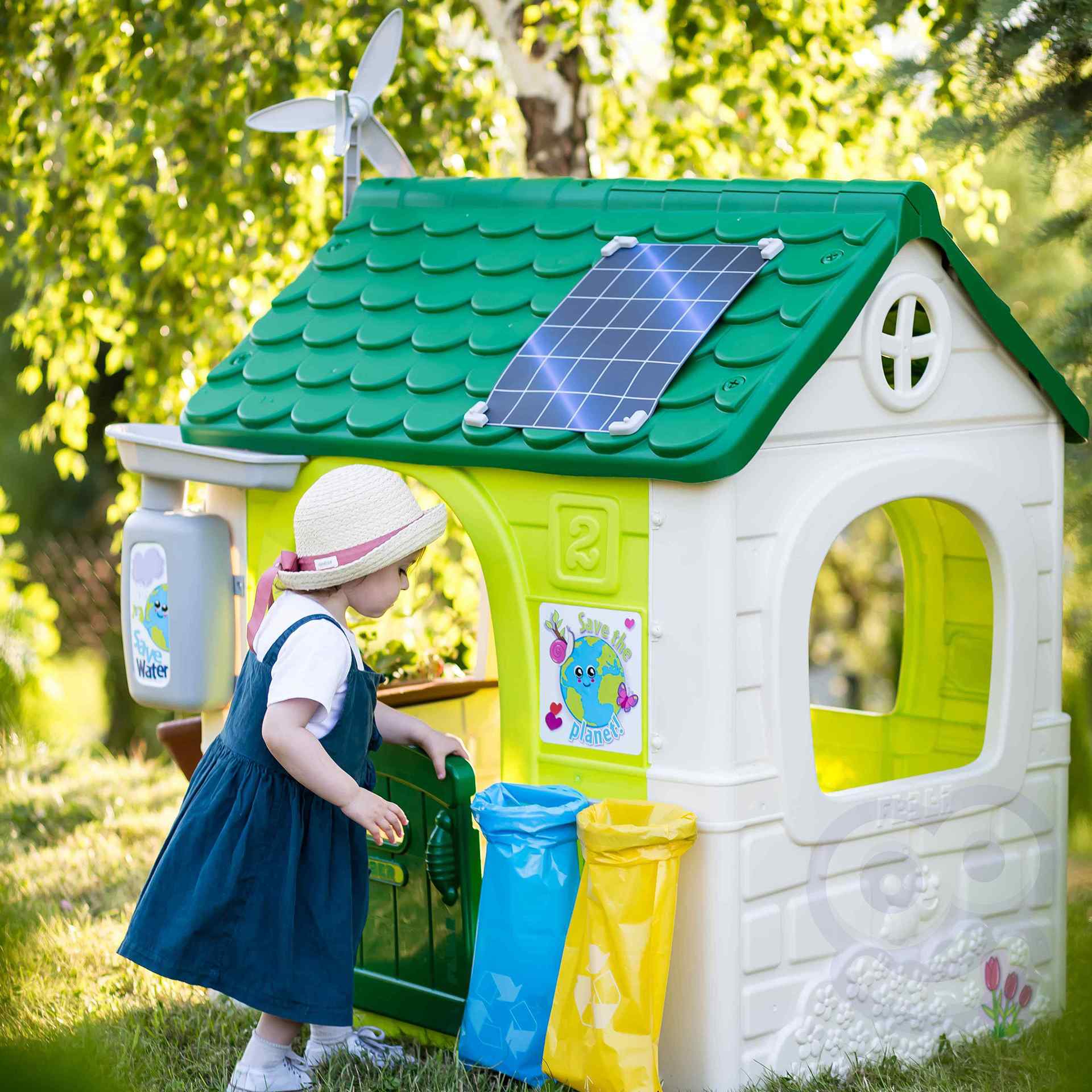 Domek ogrodowy eco karmnik segregacja odpadów imitacja panelu słonecznego