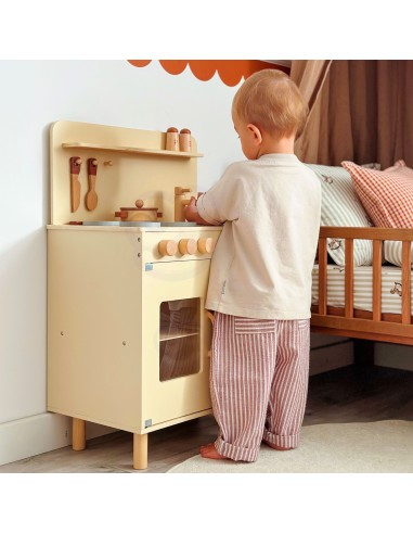 TOOKY TOY medinė smėlio spalvos virtuvėlė vaikams – 10 dalių rinkinys