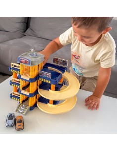 Multi-storey car park - Manual lift and cars 2