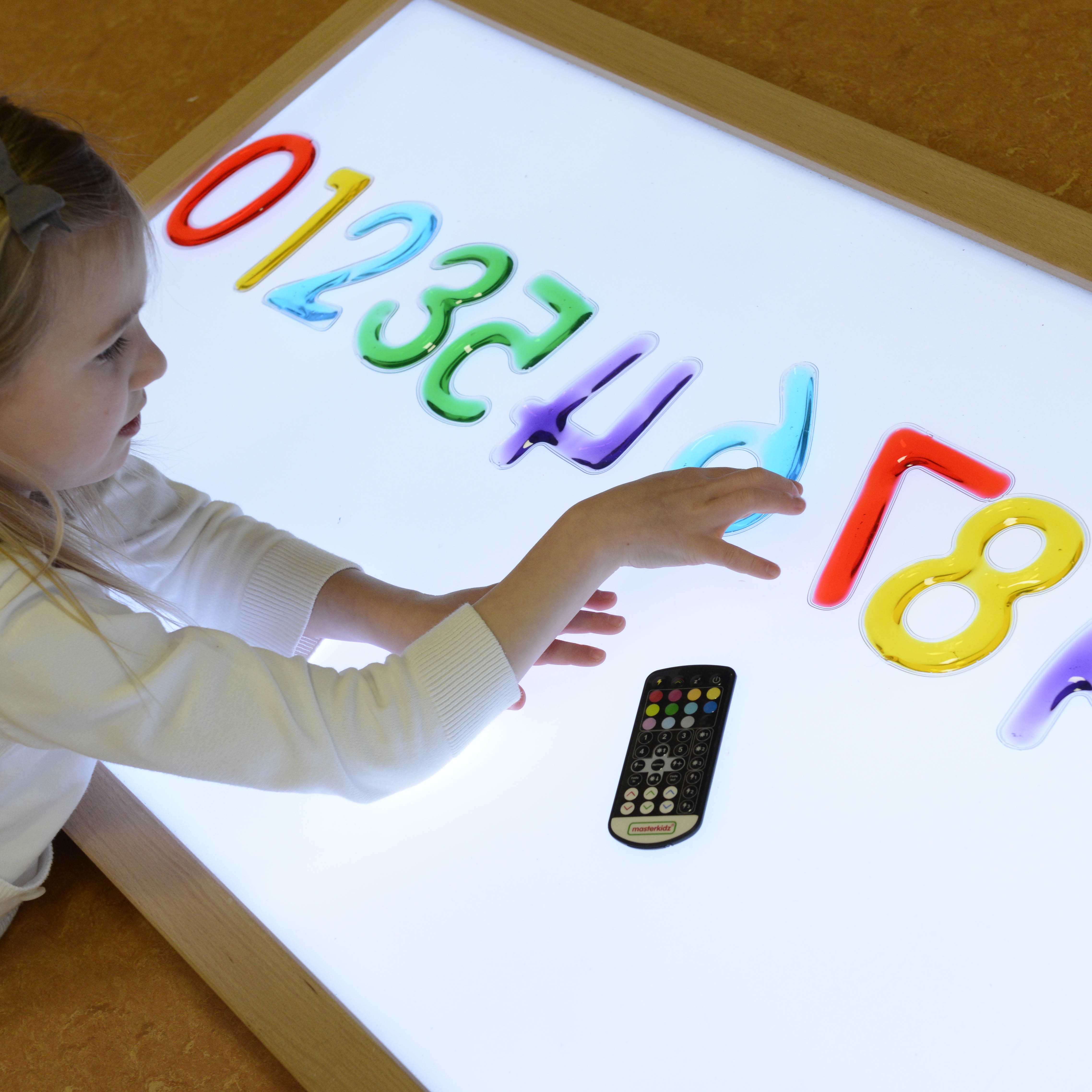 Zestaw literek i cyferek alfabet montessori