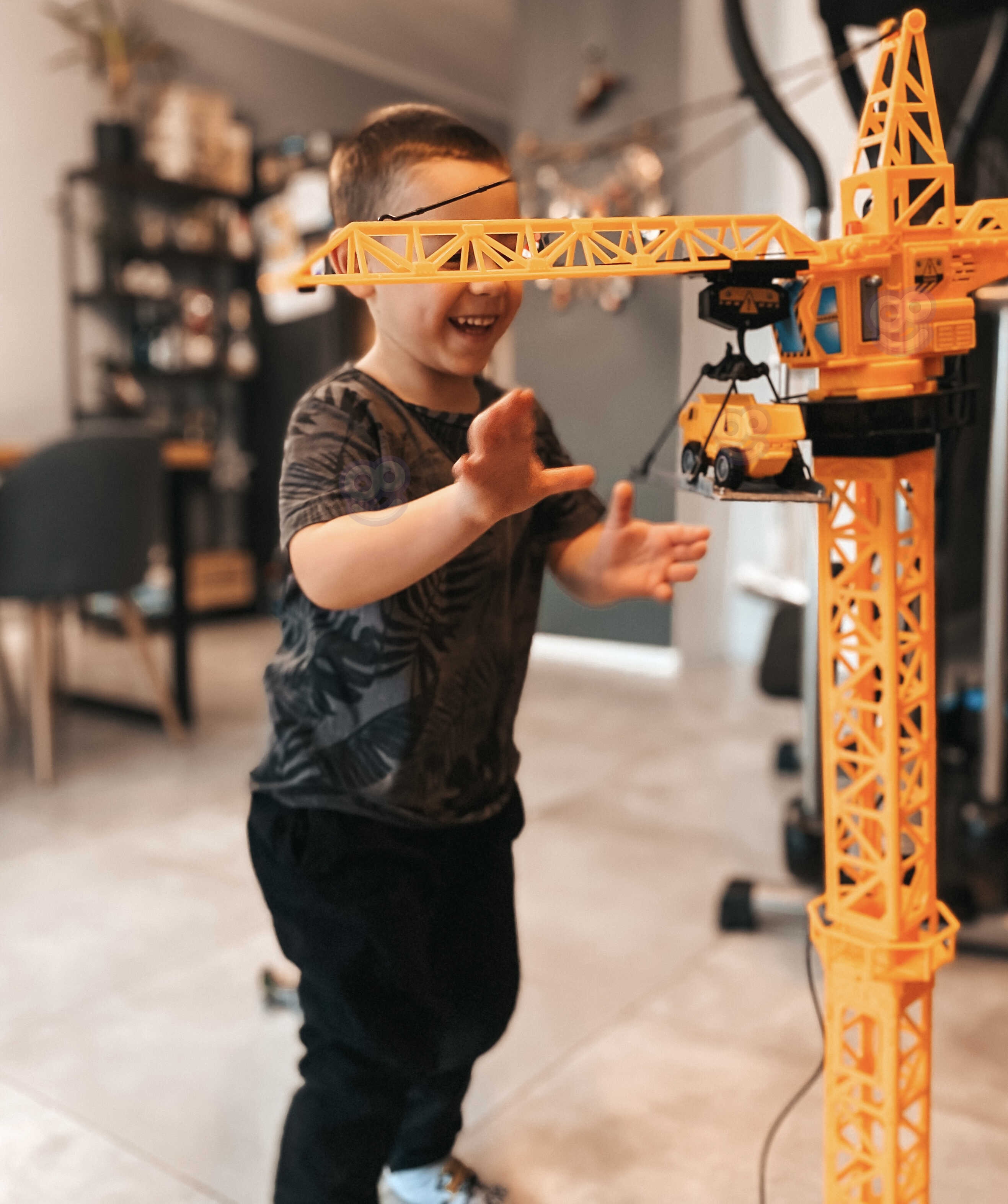 Dźwig żuraw zdalnie sterowany 103 cm r/c ciężarówka koparka + 4 akc.