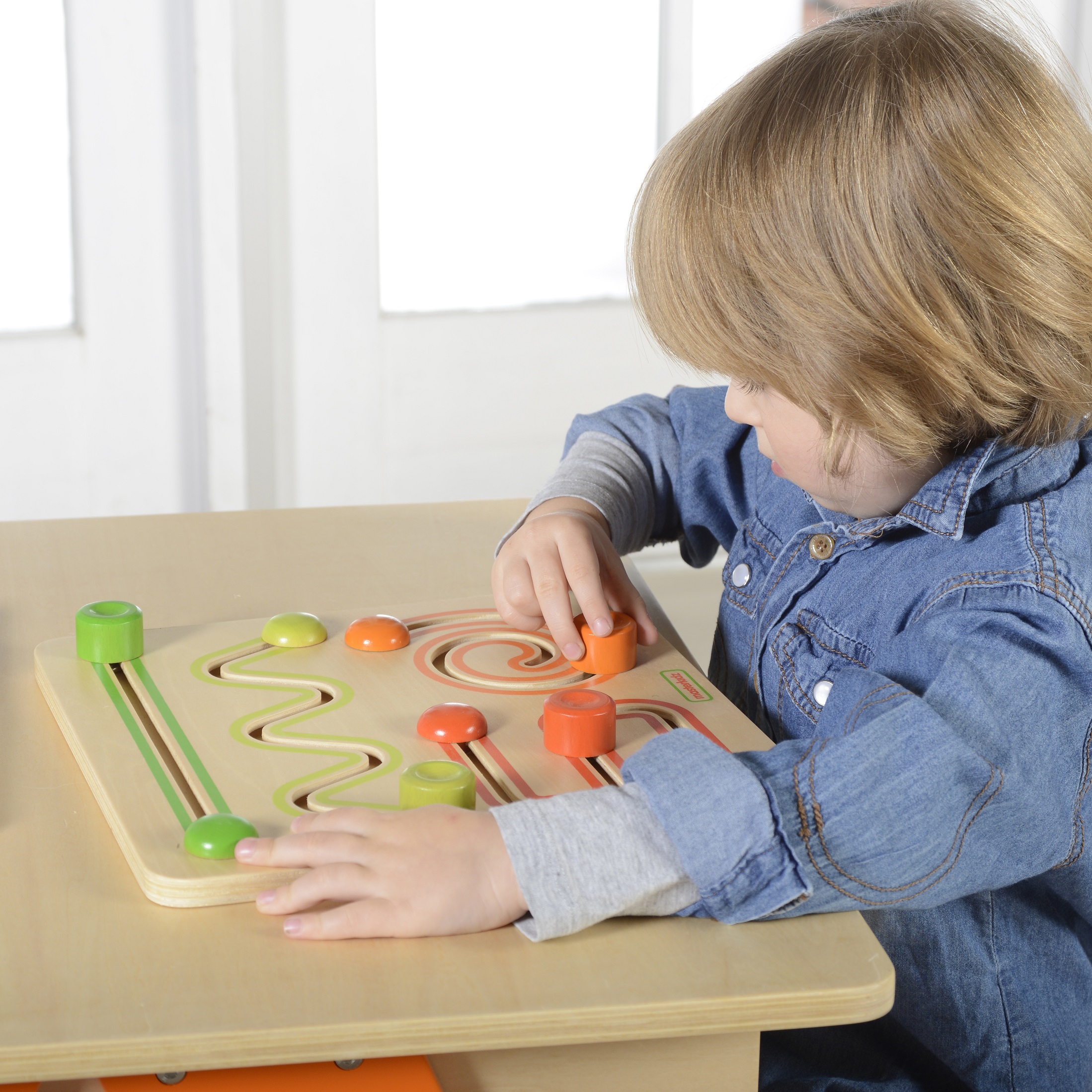 Tablica edukacyjna gra przesuwna labirynt montessori