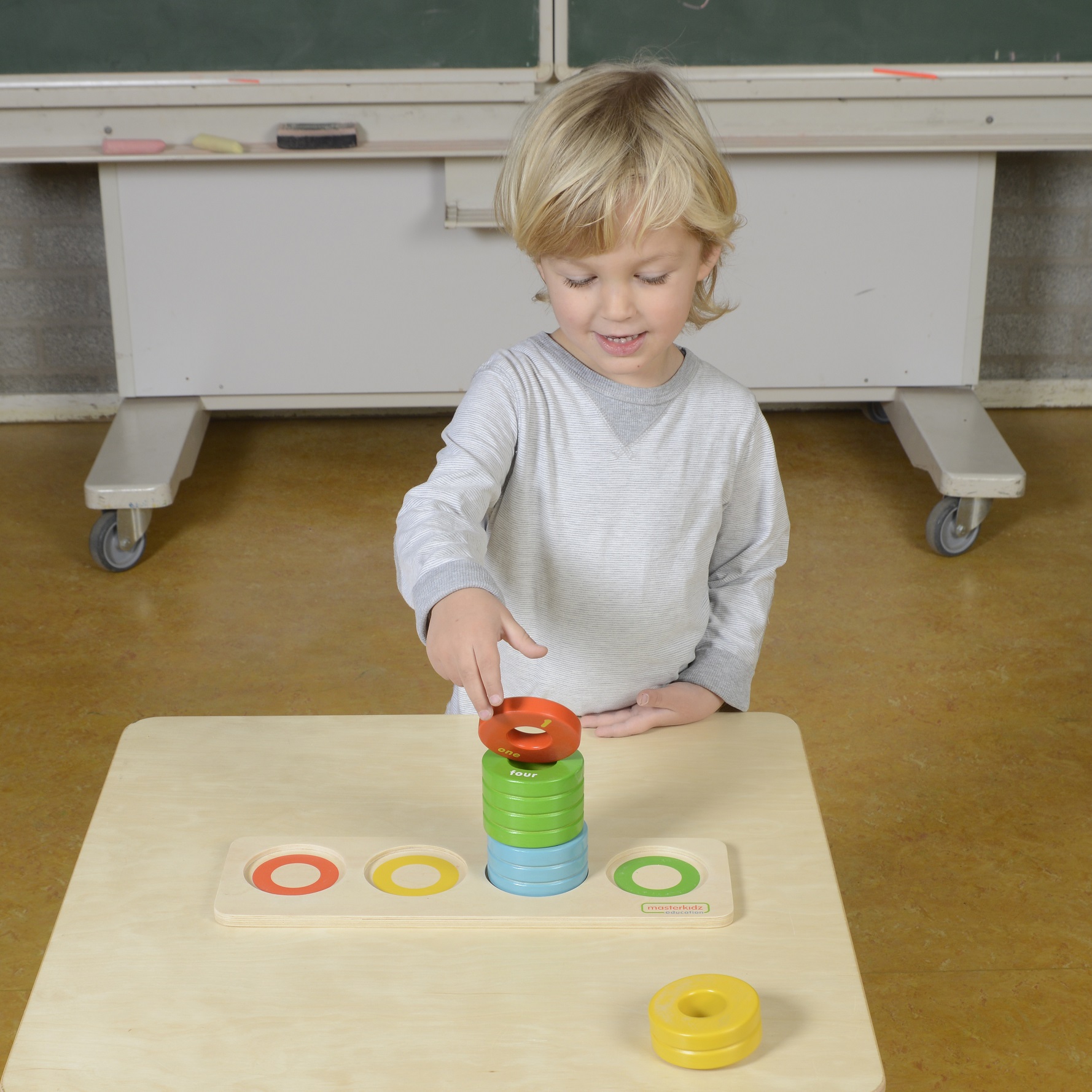 Gra nauka liczenia kolorów rozmiarów układanka montessori