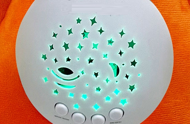 Przytulanka usypiacz projektor 2w1 lis - 10 kołysanek