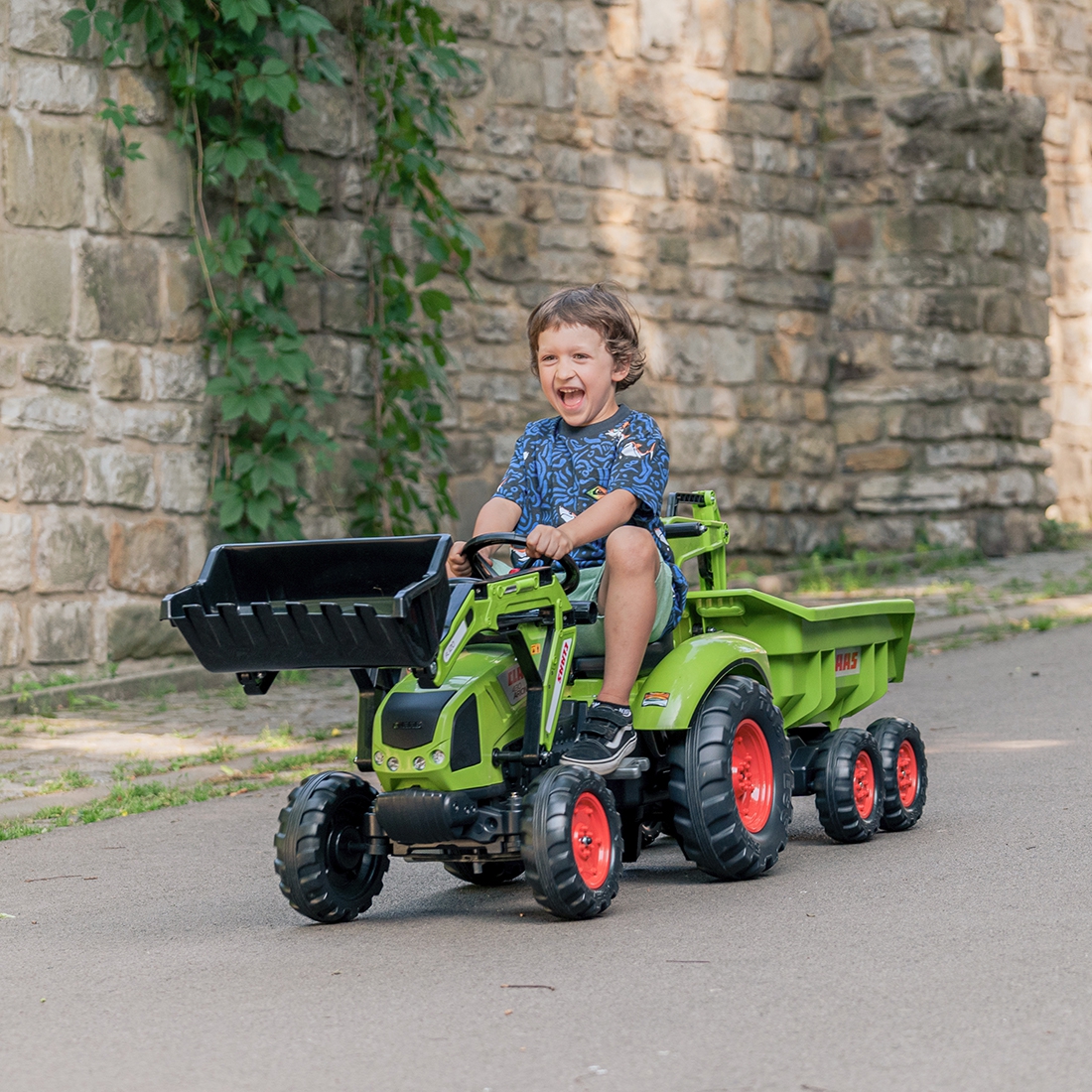 Traktor claas avec zielony na pedały z przyczepką od 3 lat