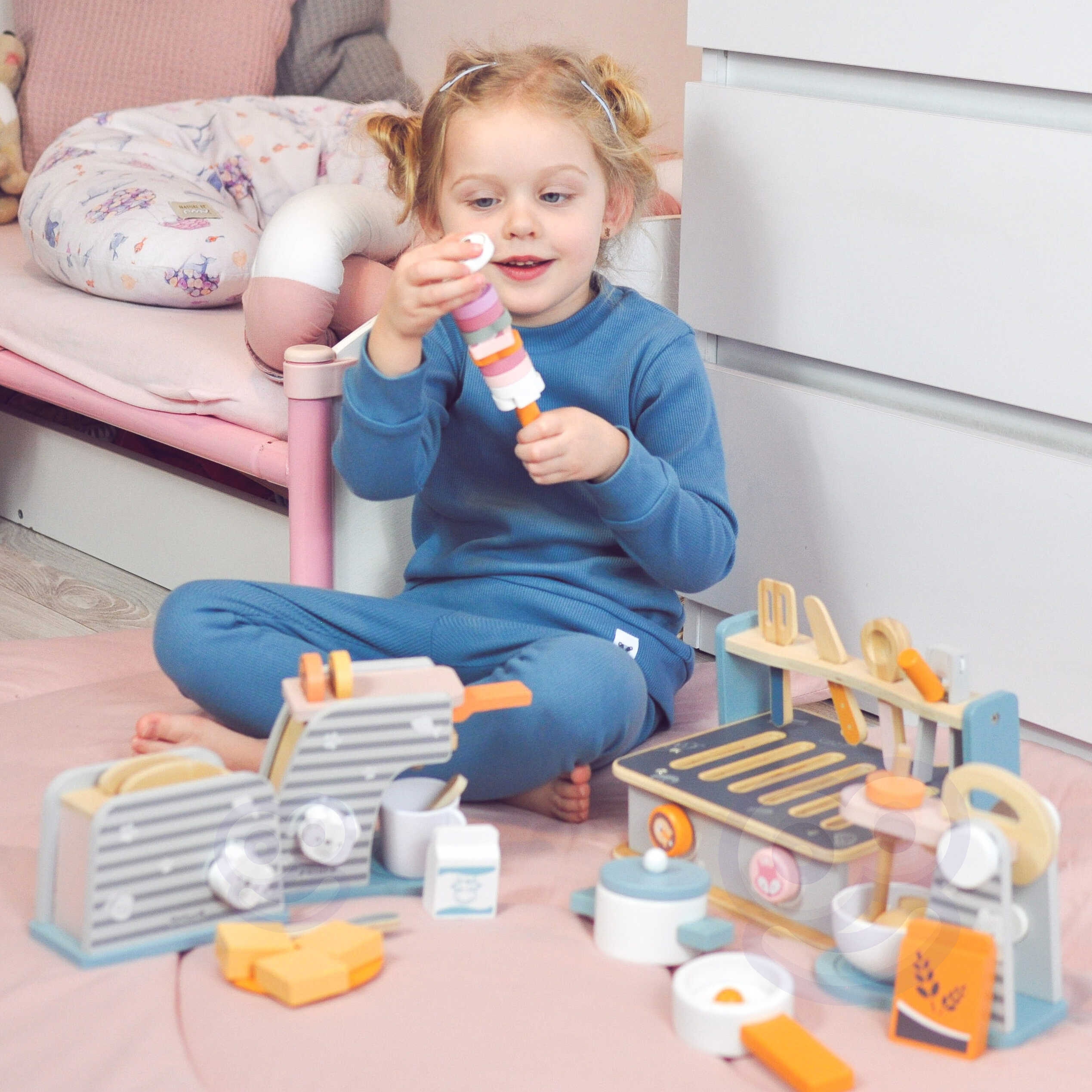 Drewniana składana kuchenka i grill