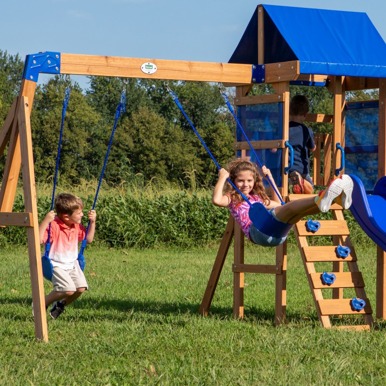 Drewniany plac zabaw aurora domek zjeżdżalnia